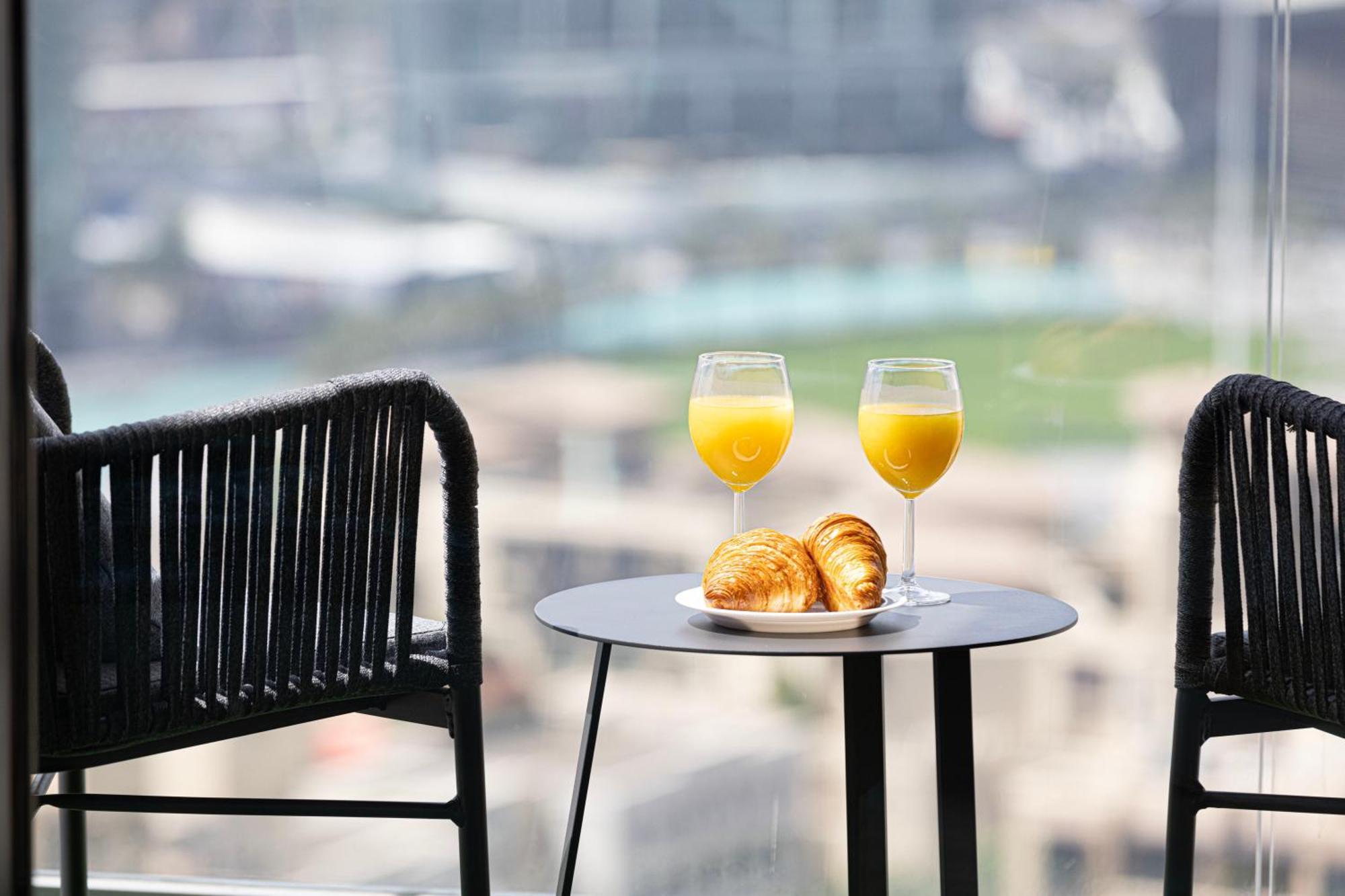 Smartstay At Burj Royale - Full Burj Khalifa View - Brand New Luxury Apartments Dubai Buitenkant foto