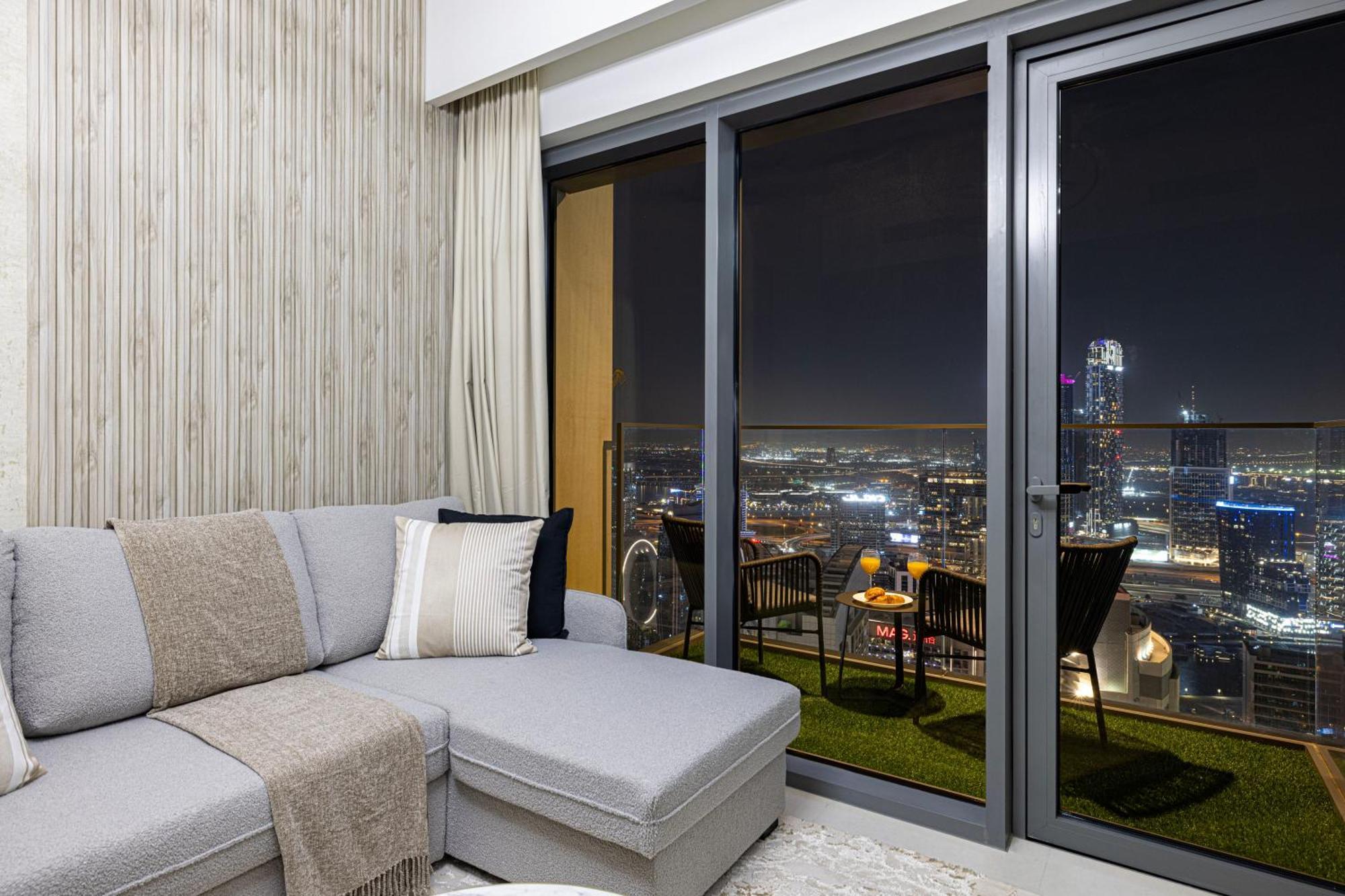 Smartstay At Burj Royale - Full Burj Khalifa View - Brand New Luxury Apartments Dubai Buitenkant foto