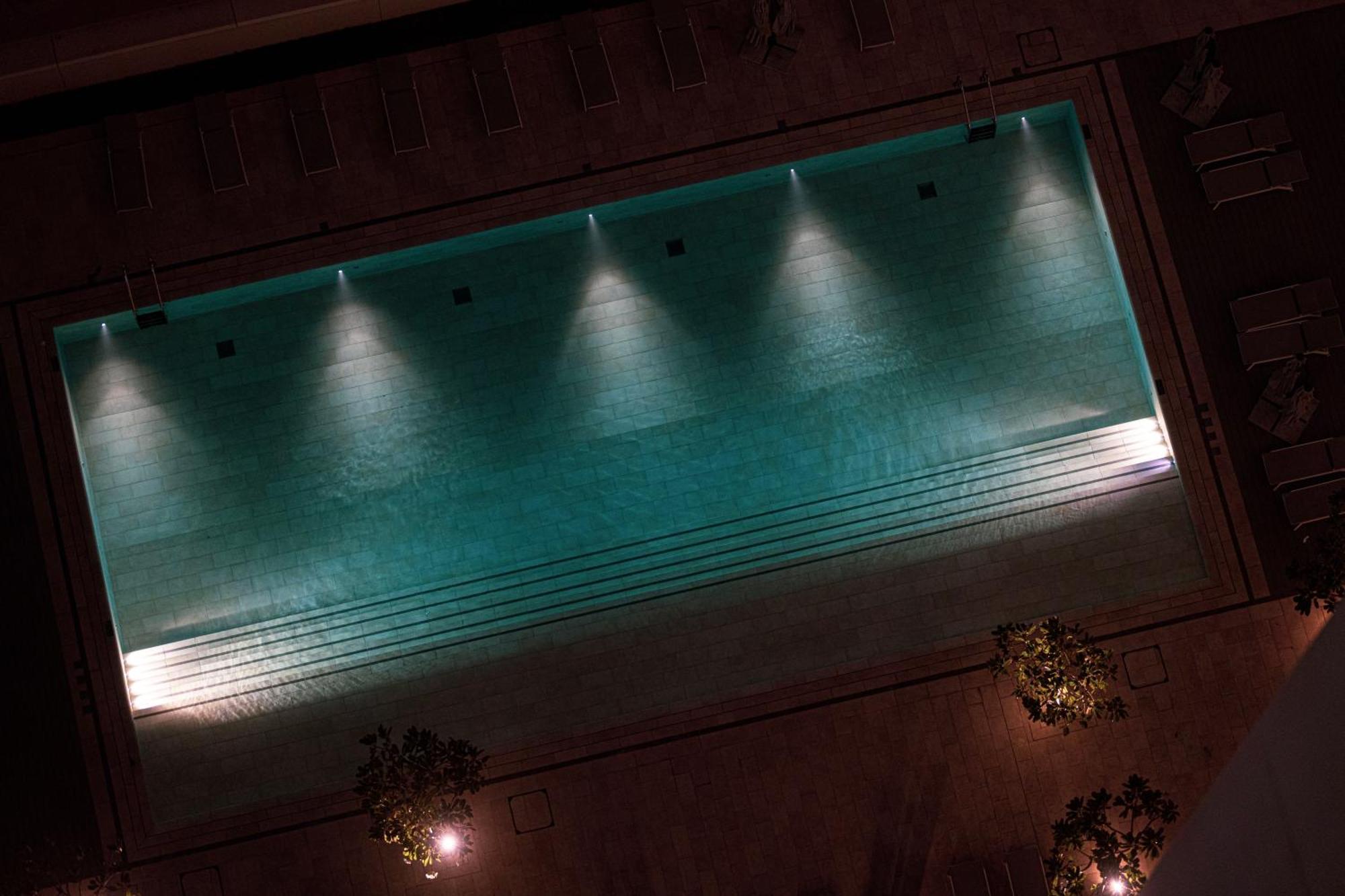 Smartstay At Burj Royale - Full Burj Khalifa View - Brand New Luxury Apartments Dubai Buitenkant foto