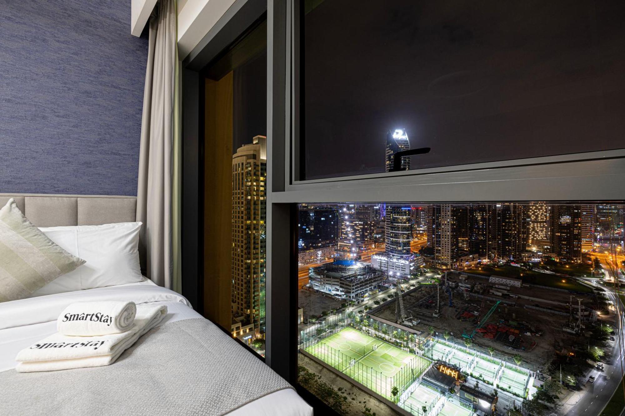 Smartstay At Burj Royale - Full Burj Khalifa View - Brand New Luxury Apartments Dubai Buitenkant foto