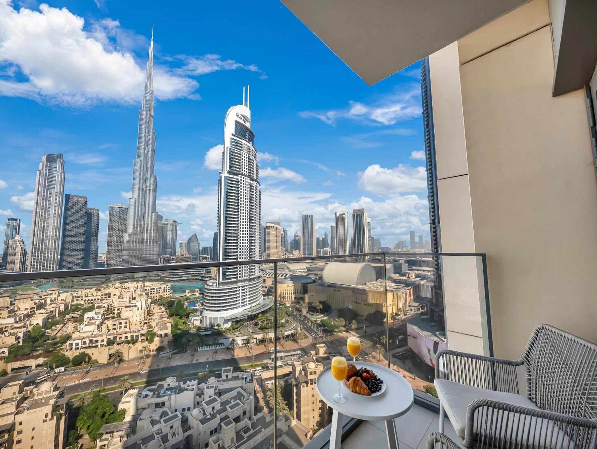 Smartstay At Burj Royale - Full Burj Khalifa View - Brand New Luxury Apartments Dubai Buitenkant foto